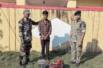 चोरों ने बनाया मंदिर को निशाना : दान पेटी का ताला तोड़ ले उड़े थे चढ़ावा....FIR दर्ज के तुरंत बाद ही पुलिस ने नाबालिग समेत दो को दबोचा....