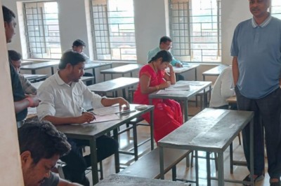 छत्तीसगढ़ व्यापम की भर्ती परीक्षा हुई शांतिपूर्ण....जिला मुख्यालयों में दो पालियों में परीक्षा हुई.....
