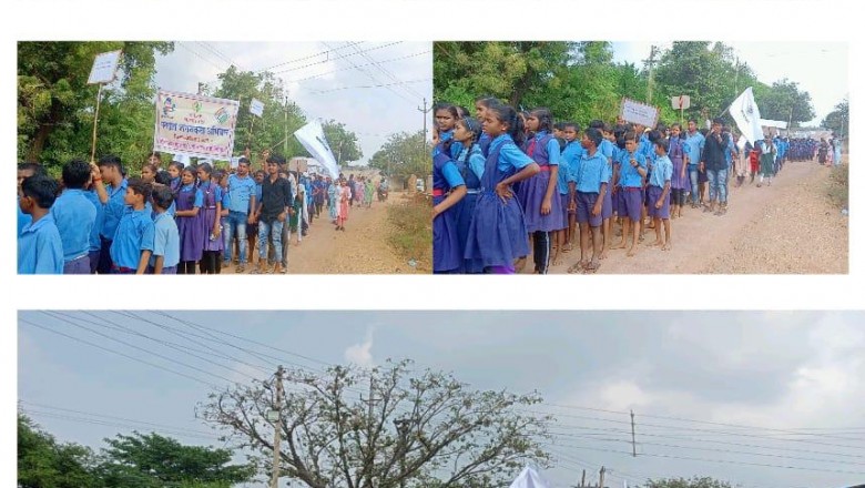 छात्र-छात्राओं द्वारा रंगोली, पेंटिंग और  के माध्यम से मतदान किए जाने हेतु संदेश दिया.....