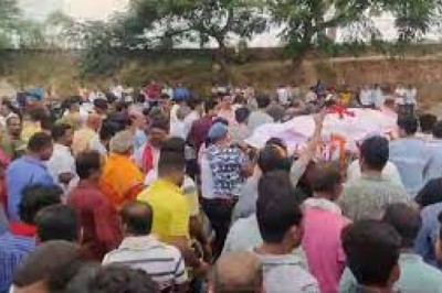 भाजपा नेता रतन दुबे.....पंचतत्व में विलिन हुए.....अंतिम संस्कार में उमड़ा जनसैलाब.....