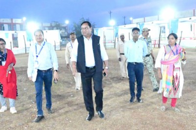 कलेक्टर एवं जिला निर्वाचन अधिकारी ने डोंगरगांव एवं खुज्जी विधानसभा के स्ट्रांग रूम का किया निरीक्षण....