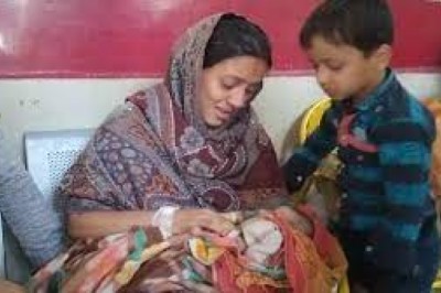 मेडिकल कॉलेज में नवजात शिशु की मौत.....परिजनों ने नर्स पर लापरवाही का लगाया आरोप.....