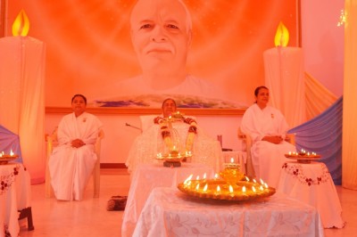 ब्रह्माकुमारी ईश्वरीय विश्व विद्यालय द्वारा सेक्टर 7 स्थित....पीस ऑडिटोरियम में उमंग उत्साह के साथ मनाया गया दीपावली पर्व....