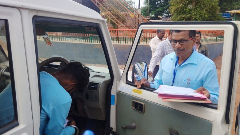 सेक्टर अधिकारी और मतदान दलों के वाहनों की जीपीएस सिस्टम से होगी निगरानी.....सेक्टर अधिकारी के 72 और मतदान दल के 175 वाहनों में लग गया जीपीएस सिस्टम....