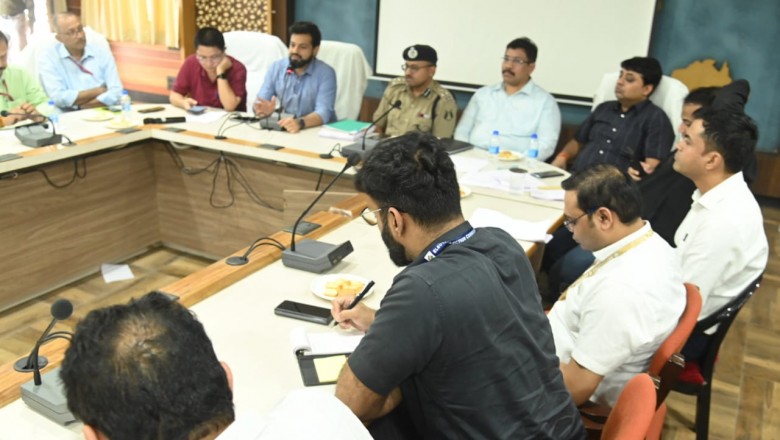 मतदान दलों को सामग्री का वितरण मानस भवन....पॉलीटेक्निक कालेज एवं साईंस कालेज में सामग्री का वितरण किया जाएगा....