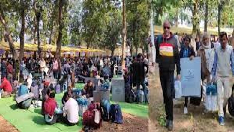 मतदान सामग्री का वितरण शुरू......इन 9 क्षेत्रों में सुबह 7 बजे शुरु होगी वोटिंग....बूथ के लिए रवाना हो रही पोलिंग पार्टियां....