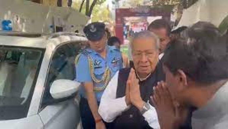 राज्यपाल विश्वभूषण हरिचंदन ने किया मतदान....