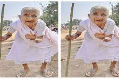 लाठी के सहारे मतदान केंद्र पहुंचकर डाला वोट....लोकतंत्र के पर्व में 105 वर्षीय वृद्धा ने निभाई अपनी जिम्मेदारी.....