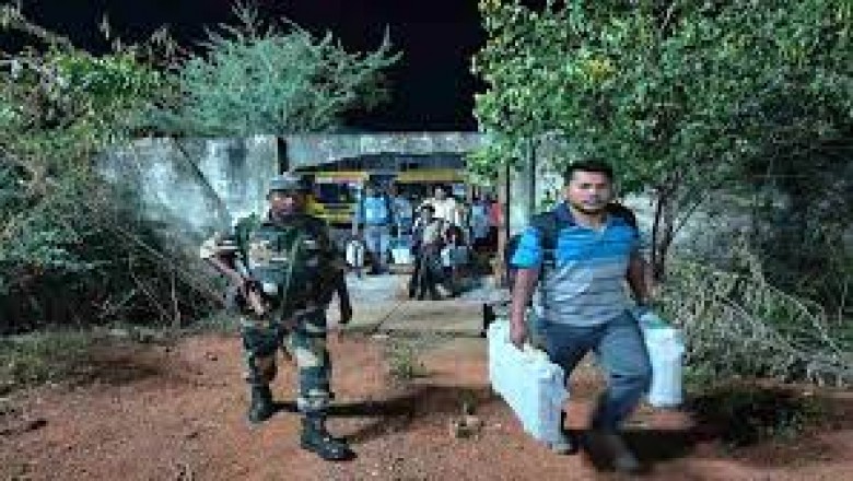 प्रत्याशियों का भविष्य EVM में कैद....कड़ी सुरक्षा के बीच जमा हुई मतपेटियां....धमतरी जिले में पड़े सबसे ज्यादा वोट....