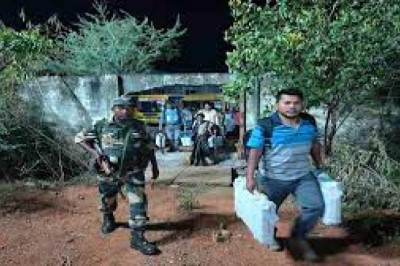 प्रत्याशियों का भविष्य EVM में कैद....कड़ी सुरक्षा के बीच जमा हुई मतपेटियां....धमतरी जिले में पड़े सबसे ज्यादा वोट....