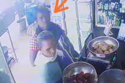 CCTV फुटेज में कैद हुआ शख्स....किराना दुकान गई महिला के झोले से युवक ने पार किया हजारों रुपये....