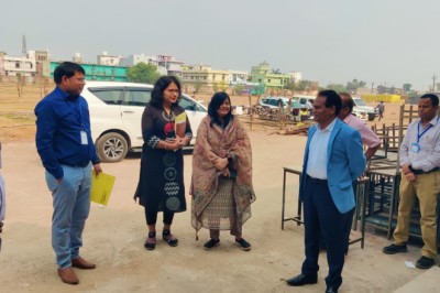 मतगणना की तैयारियों का जायजा लेने कार्यालय मुख्य निर्वाचन से अधिकारी पहुंचे....प्रशासन की मतगणना के लिए की जा रही तैयारियां की जानकारी ली....