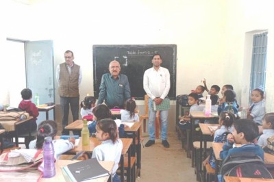 शिक्षण कार्य में लापरवाही बरतने वालों को कारण बताओ नोटिस जारी