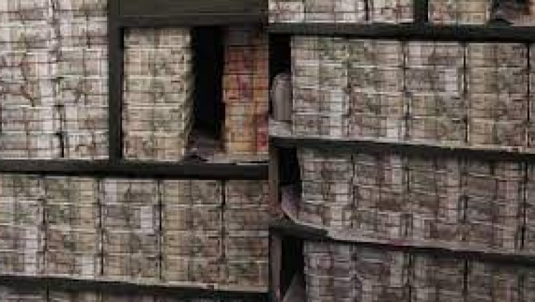 राज्यसभा सांसद धीरज साहू के निवास पर अथाह संपत्ति पाई गई है. 200 करोड़ रुपए की अब तक जप्ती