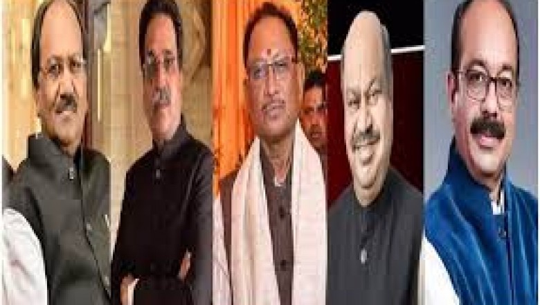 छत्तीसगढ़ विधानसभा का सत्र; प्रोटेम स्पीकर रामविचार नेताम ने  90 विधायकों को दिलाई शपथ