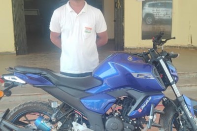 खैरागढ़-  पुलिस अधीक्षक के निर्देश पर की गई एक मोटर साइकिल चालक के विरूद्ध साइलेंसर फटे आवाज पर चालानी कार्यवाही
