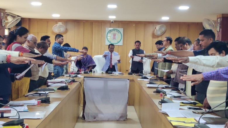 कलेक्टर की अध्यक्षता में समय-सीमा की बैठक