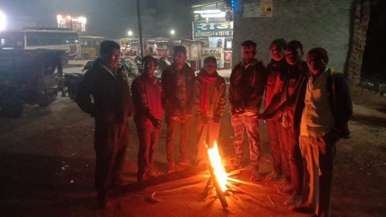 मौसम में बदलाव जलने लगे अलाव