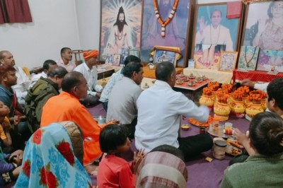 ग्राम चिखली में अयोध्या से आए  अक्षत कलश का भव्य वितरण किया गया