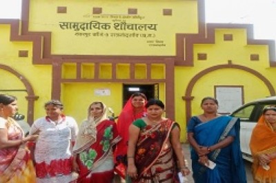 स्वच्छ शौचालय अभियान के तहत शहर के शौचालयों का मरम्मत व सुचारू संचालन