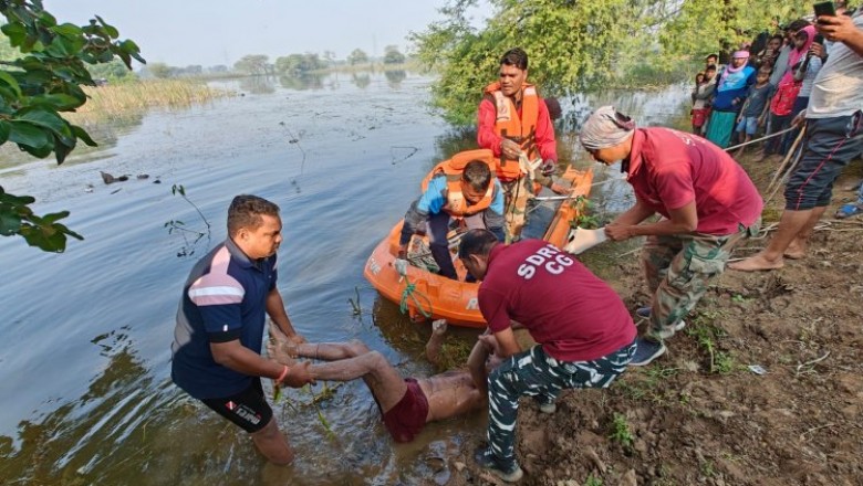 छत्तीसगढ़ राज्य  तालाब में डूबे युवक को SDRF ने 2 घंटे की मशक्कत के बाद बाहर निकला