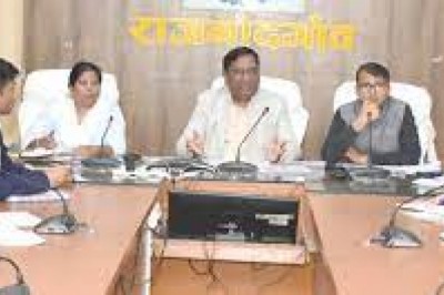 विकसित भारत संकल्प यात्रा के लिए सर्वोच्च प्राथमिकता देते हुए करें कार्य - कलेक्टर