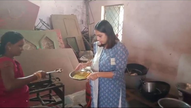 *रसोईघर की साफ-सफाई व स्कूलों मे मिलने वाले मध्याह्न भोजन की गुणवत्ता देखी
