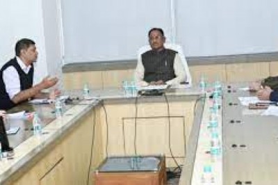 कलेक्टर एवं एस.एस.पी. ने वी.सी. के माध्यम से अधिकारियों की ली बैठक