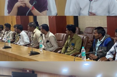 कलेक्टर श्री शर्मा ने ली ज़िला ट्रक चालक संघ के प्रतिनिधियों की बैठक -हिट एंड रन कानून के नए प्रावधानों के संबंध में फैलाई जा रही अफवाहों से बचने की अपील की