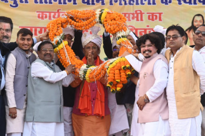 गिरहोला में आडिटोरियम के लिए 50 लाख रूपए और तालाब सौंदर्यीकरण के लिए 25 लाख रूपए की घोषणा