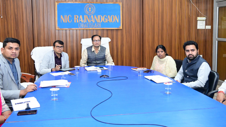 कलेक्टोरेट से जनप्रतिनिधि एवं कलेक्टर विडियो कान्फ्रेंसिंग के माध्यम से जुड़े