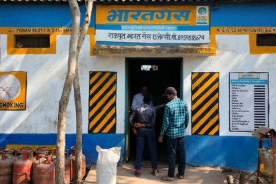 खाद्य विभाग ने किया मारो गैस एजेंसी का निरीक्षण जांच में पाई गई विभिन्न अनियमितता, की जाएगी कार्यवाही