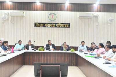 कलेक्टर  अग्रवाल ने स्वास्थ्य, महिला बाल विकास विभाग एवं समाज कल्याण विभाग की ली समीक्षा बैठक