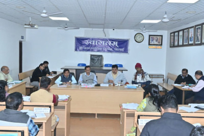जोन अधिकारी फिल्ड विजीट कर  करें समस्या का निराकरण व आगामी ग्रीष्म कि प्रारंभिक तैयारी- आयुक्त ध्रुव