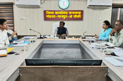 शासन से प्राप्त पत्रों का जवाबदेही से करें निराकरण-कलेक्टर
