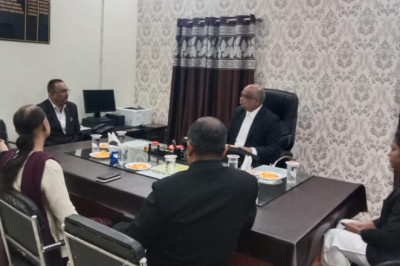 9 मार्च को होने वाले नेशनल लोक अदालत के संबंध में जिला न्यायाधीश ने बैठक कर की चर्चा