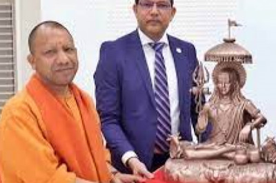 अब रामलला का भव्‍य मंदिर अमेरिका में भी बनने जा रहा जौनपुर के चंद्रभूषण यादव ने योगी को दिया न्‍योता