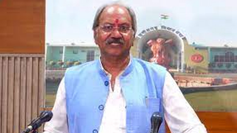 CG updates: छत्तीसगढ़ी भाषा में PG करने वालों की भी होगी भर्ती, शिक्षा मंत्री बृजमोहन अग्रवाल ने सदन में किया ऐलान
