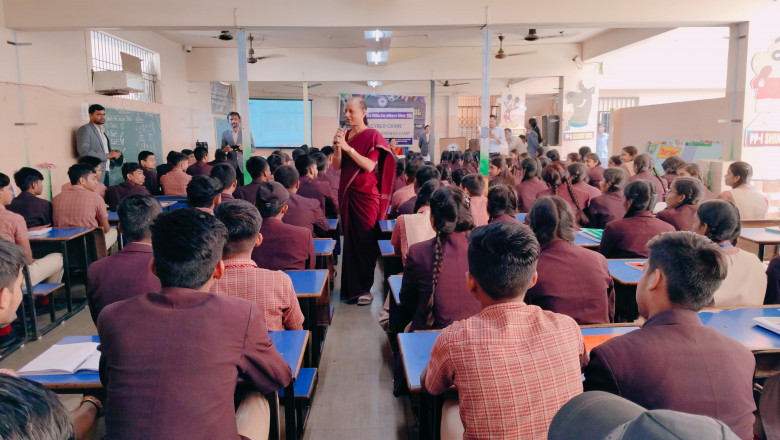 ज्ञानोदय पब्लिक स्कूल बेमेतरा में साइबर क्राइम विधिक जागरूकता शिविर का सफल आयोजन