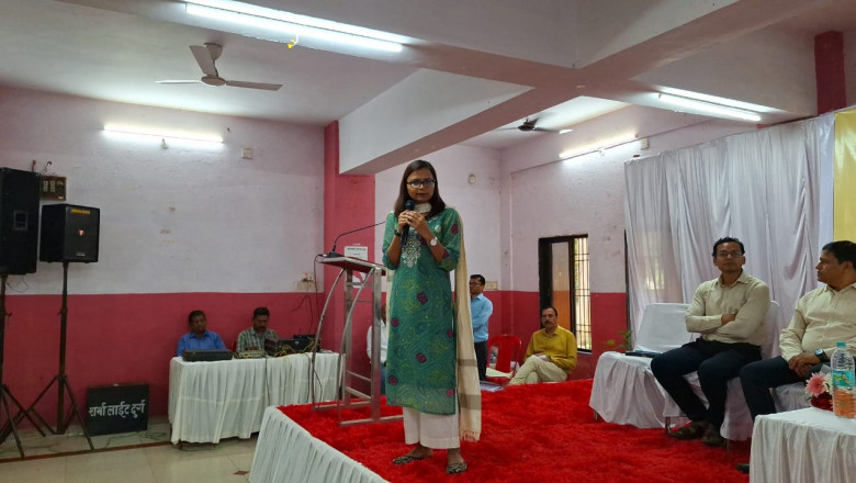 अधिकारी-कर्मचारी यातायात नियमों का कड़ाई से करें पालन-कलेक्टर