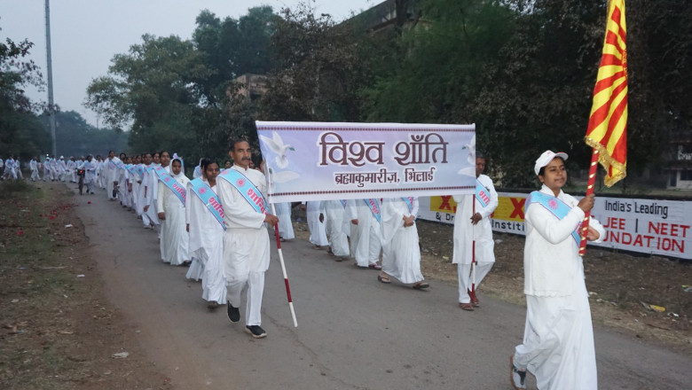 ब्रह्मावत्सो ने शक्तिपीठ मां बम्लेश्वरी मंदिर में की राजयोग साधना...