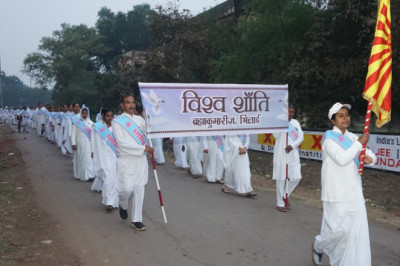 ब्रह्मावत्सो ने शक्तिपीठ मां बम्लेश्वरी मंदिर में की राजयोग साधना...