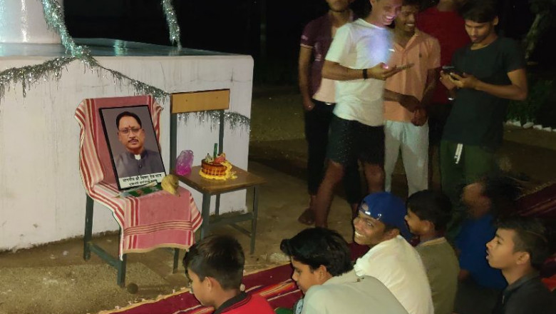 प्री-पोस्ट मैट्रिक छात्रावास के बच्चों ने मुख्यमंत्री का मनाया जन्मदिन’