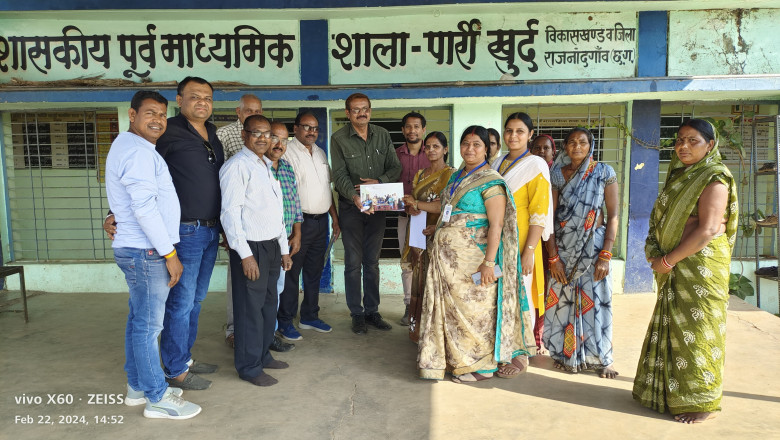 पार्रीखुर्द के बच्चों ने खुशी से किया पहला न्योता भोजन