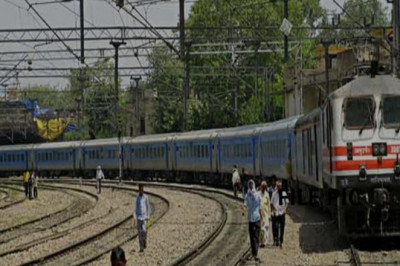 रेलवे ट्रैक पर मिला युवक शव: पटरी में धड़-सिर हुआ अलग.... दुर्घटना या आत्महत्या?