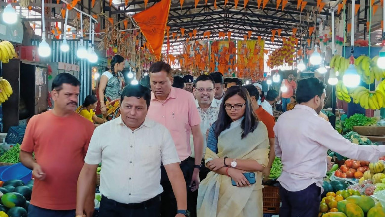 जिले में यातायात व्यवस्था दुरूस्त करने कलेक्टर सुश्री चौधरी एक्शन मोड पर -मार्केट क्षेत्र में पानी निकासी की व्यवस्था को बेहतर करने किया जाएगा काम
