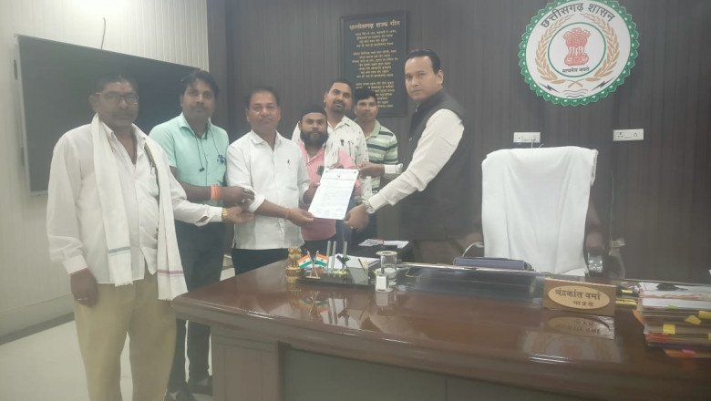 107पंचायतो के खाते मे  15 वित्तीय की राशि नहीं आने से परेशान सरपंचों ने कलेक्टर को सौंपा ज्ञापन