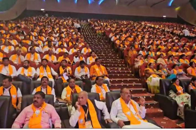 छत्तीसगढ़ में लोकसभा चुनाव से पहले कांग्रेस को बड़ा झटका कांग्रेस के कई पदाधिकारियों ने भाजपा में प्रवेश किया
