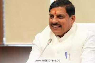 मध्य प्रदेश के मुख्यमंत्री डॉ मोहन यादव अपने मंत्रिमंडल के साथ अयोध्या के लिए हुए रवाना