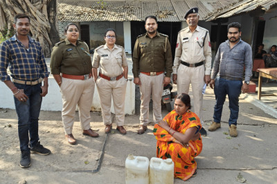 आबकारी विभाग द्वारा लोकसभा निर्वाचन 2024 के मद्देनजर अवैध मदिरा विक्रय पर नियंत्रण हेतु गश्त जारी